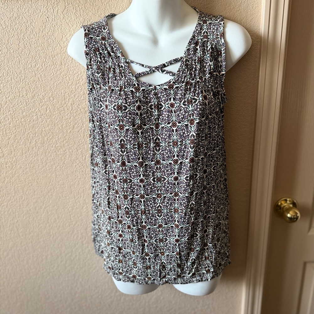 Patterned Sleeveless Top